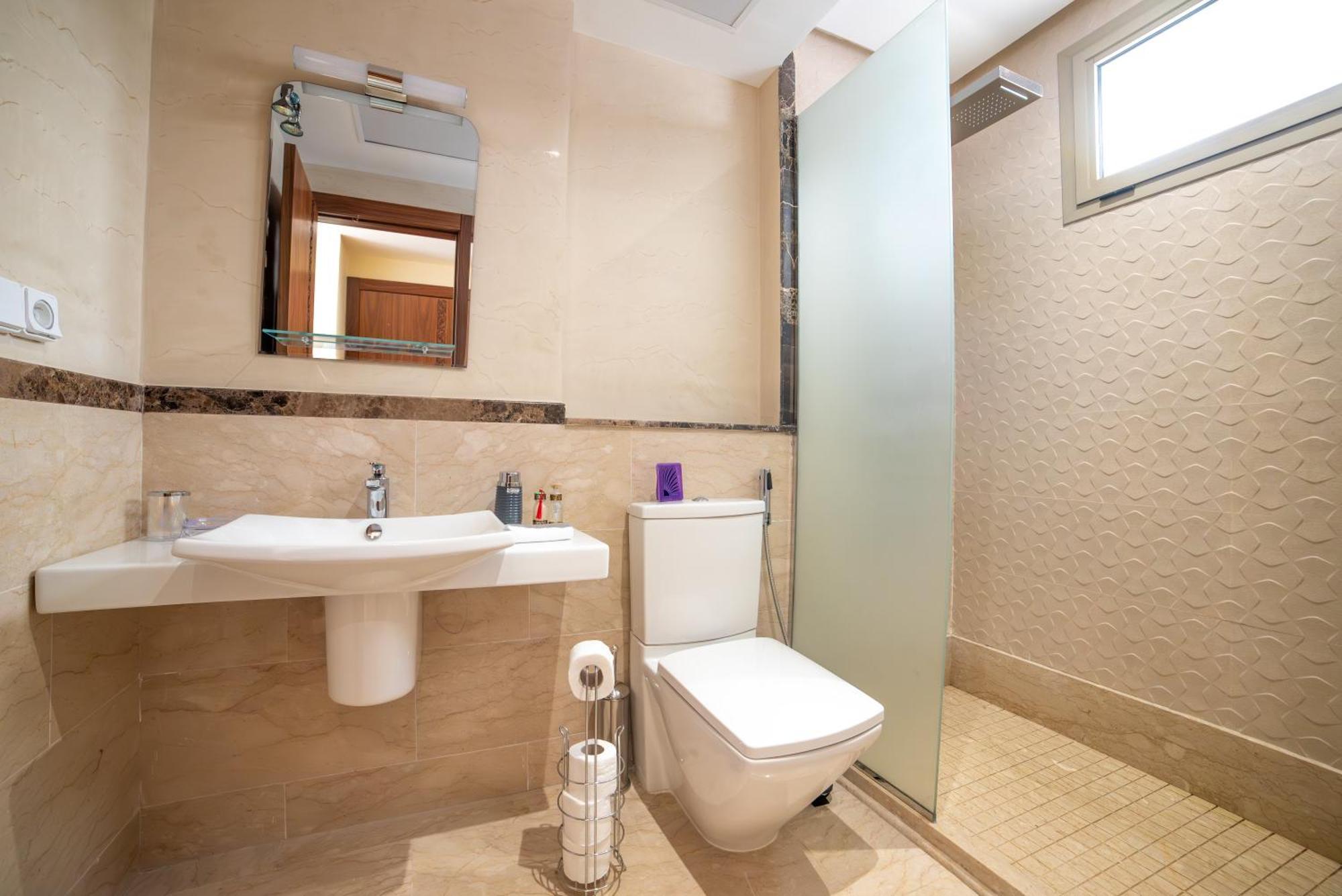 Luxury Seafront Apartment 101Sqm With Wi-Fi And Parking Agadir Esterno foto