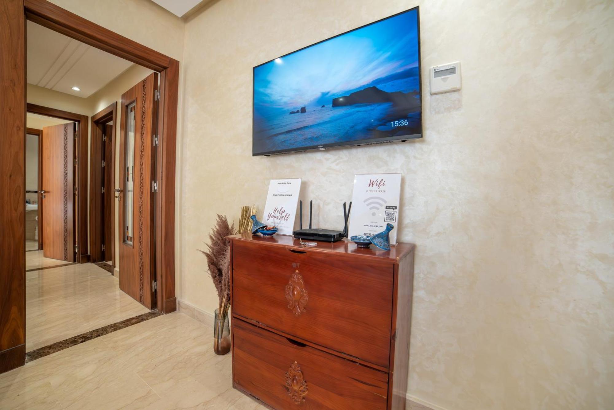 Luxury Seafront Apartment 101Sqm With Wi-Fi And Parking Agadir Esterno foto